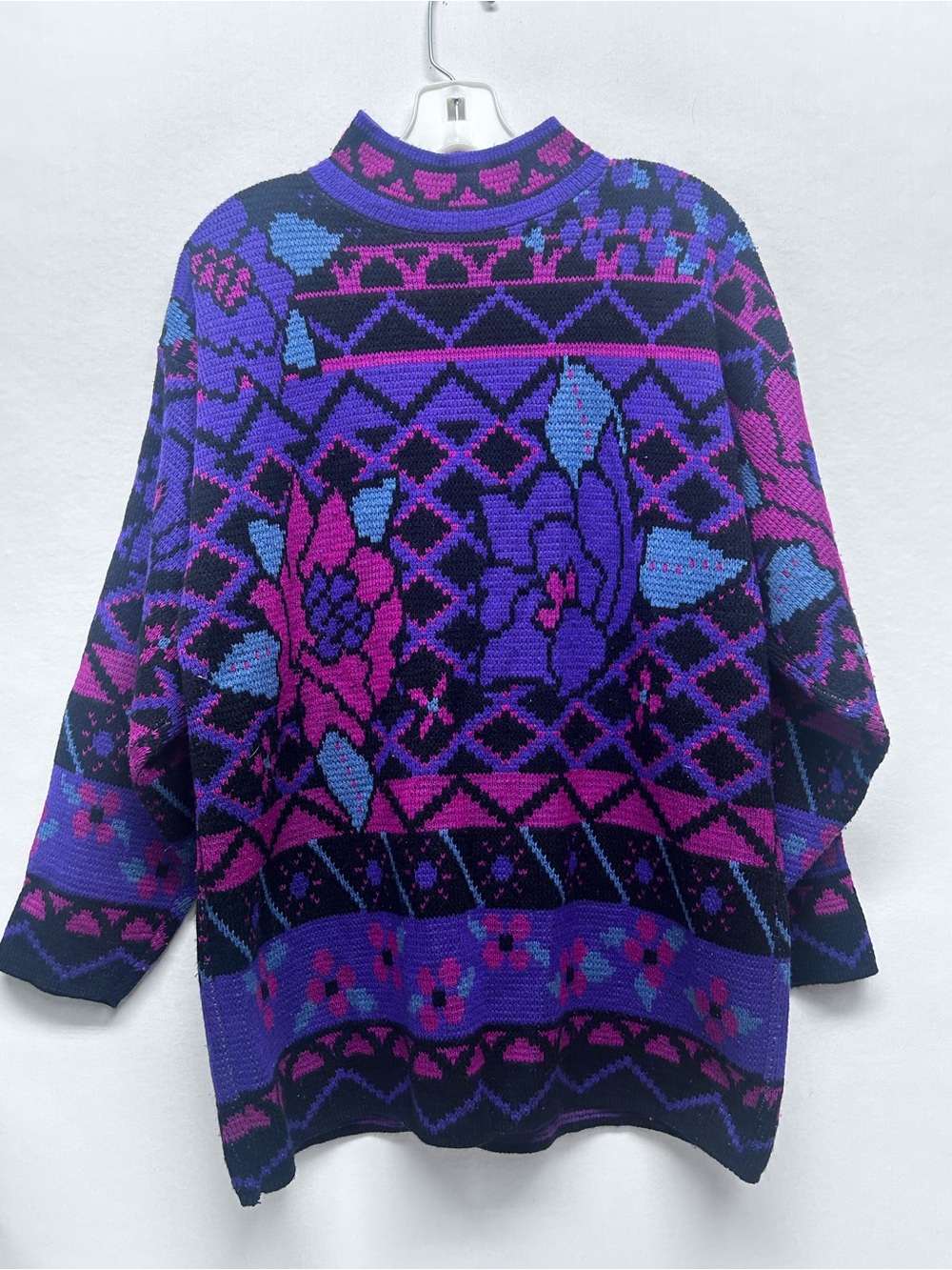 Vintage-Inspired Floral Pattern Purple & Pink Women's Sweater